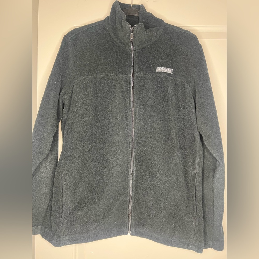 Columbia Woman’s Black Fleece Jacket